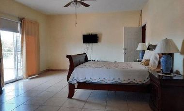 CASA DE PLAYA CON PISCINA DE VENTA EN NUEVA GORGONA PANAMA