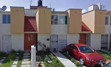 CASA EN VENTA PASEOS DE TULTEPEC I