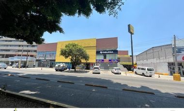 Boulevard Héroes del 5 de Mayo 3742 (frente a parque Juárez)