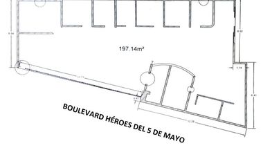 Boulevard Héroes del 5 de Mayo 3742 (frente a parque Juárez)