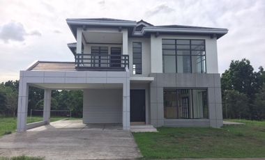 House and Lot for Sale at South Forbes, Silang Cavite