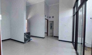 Rumah Baru dalam Mini Cluster Dekat Embung Potorono Banguntapan