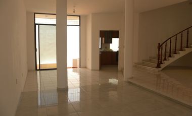 Vendo casa en Fracc.  COSTA DE ORO BOCA DEL RIO.VER.