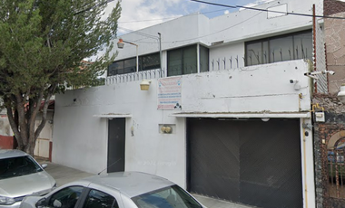 Casa en Venta en San Pedro Zacatenco, G.A.M. ¡Remate Bancario!