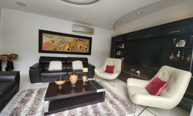 Samborondon, Renta de Lujosa Casa de 3 Dorm. con Piscina y jacuzzi