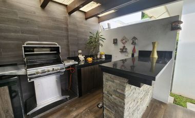 Samborondon, Renta de Lujosa Casa de 3 Dorm. con Piscina y jacuzzi