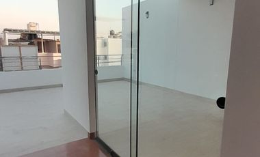 VENDO CASA DE ESTRENO CON VISTA AL PARQUE EN MIRAFLORES COUNTRY CLUB