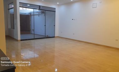 VENDO CASA DE ESTRENO CON VISTA AL PARQUE EN MIRAFLORES COUNTRY CLUB