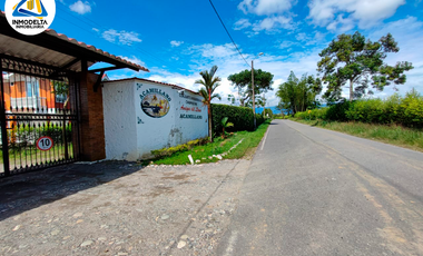 SE VENDE LOTE EN ACAMILLANO