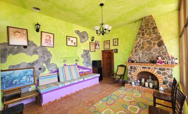 PROPIEDAD PARA AIRBNB, HOSPEDAJE O GIRO TURÍSTICO EN EL CORAZÓN DE BERNAL.