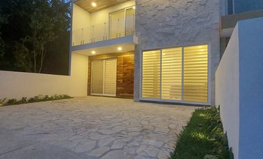 NUEVO PRECIO Excepcional casa en Regatta Puerto Morelos