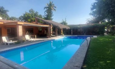 Venta Quinta con 2 Casas de descanso, Fraccionamiento Colonos, Ticumán, Morelos