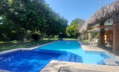 Venta Quinta con 2 Casas de descanso, Fraccionamiento Colonos, Ticumán, Morelos