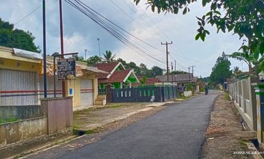 Rumah & Toko Strategis Type 375 LT 450 M2, Curugrendeng, Jalancagak, Subang