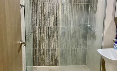 2 BEDROOMS MODERN CONDO FOR RENT INSIDE CLARK!!!