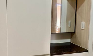 2 BEDROOMS MODERN CONDO FOR RENT INSIDE CLARK!!!