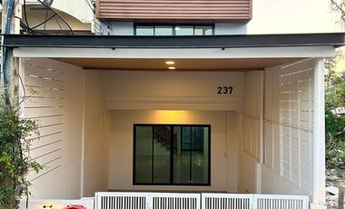 Townhome in Saraphi for Sale near Saraphi Technical College