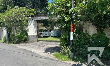1 Bedroom Villa with Sharing Pool in Sanur Bali for Rent Monthly