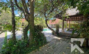 1 Bedroom Villa with Sharing Pool in Sanur Bali for Rent Monthly