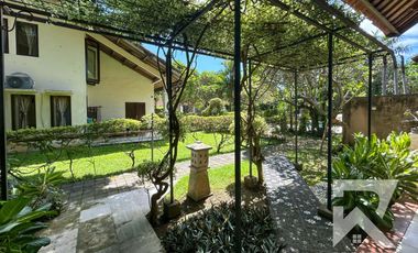 1 Bedroom Villa with Sharing Pool in Sanur Bali for Rent Monthly