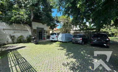 1 Bedroom Villa with Sharing Pool in Sanur Bali for Rent Monthly