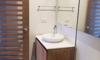 VENTA APARTAMENTO DISEÑO ALVARO GIRALDO CON BUENA ILUMINACIÓN