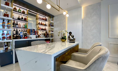 Casa en venta con vista al lago, Laguna Dorada, Km 1.5 Vía a Samborondón.