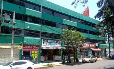 EDIFICIO COMERCIAL EN RENTA, CALLE ISIDRO FABELA EN TOLUCA