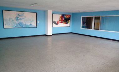 EDIFICIO COMERCIAL EN RENTA, CALLE ISIDRO FABELA EN TOLUCA