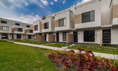 Casa en Venta con Alberca a 15 minutos de Cuernavaca en Xochitepec, Morelos