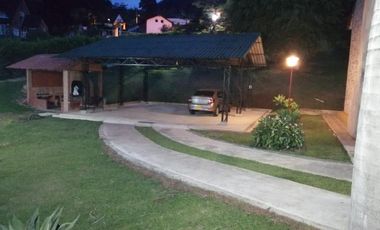 VENDO CASA CAMPESTRE LAGO CALIMA