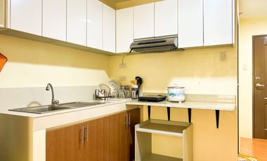 Furnished Condo with Wifi for Rent in One Oasis