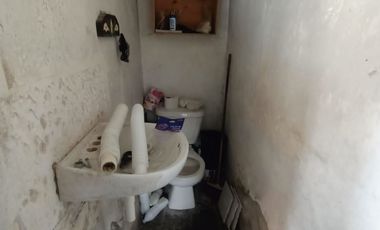 SE VENDE TERRENO CON LOCAL EN LOMAS DE CASABLANCA