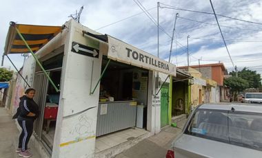 SE VENDE TERRENO CON LOCAL EN LOMAS DE CASABLANCA