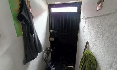 SE VENDE TERRENO CON LOCAL EN LOMAS DE CASABLANCA