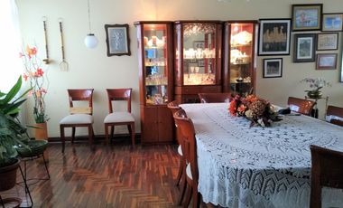 SURCO VENTA CASA * AT: 304.00 M2 *AC: 378.00 M2 - 2 PISOS + AIRES  7 DORM 8 BAÑOS 2 COCHERAS