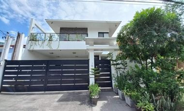 Pre-owned 3-Bedroom Modern Single Detached House and Lot for sale in Capitol Park Homes Quezon City