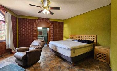 CASA EN VENTA SAN FELIPE DEL AGUA EN ESQUINA ZONA NORTE DE LA CD. OAXACA