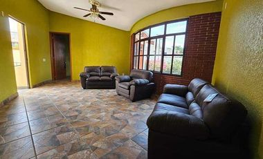 CASA EN VENTA SAN FELIPE DEL AGUA EN ESQUINA ZONA NORTE DE LA CD. OAXACA