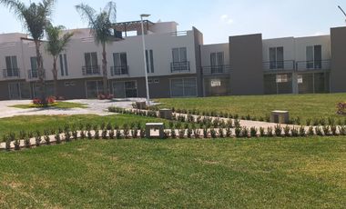 venta de casa con alberca rodeada de los pueblos mágicos de Morelos