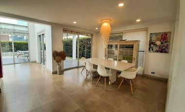 VENTA DE CASA DE 254m2 EN CONJUNTO CERRADO EN LA FLORIDA, MANIZALES CALDAS