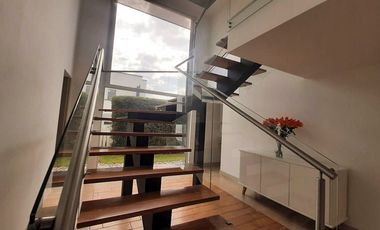 VENTA DE CASA DE 254m2 EN CONJUNTO CERRADO EN LA FLORIDA, MANIZALES CALDAS