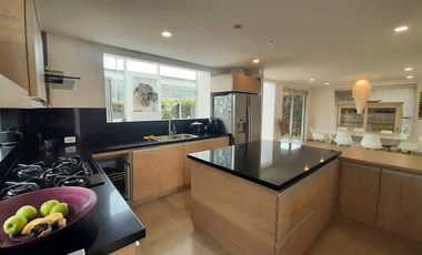 VENTA DE CASA DE 254m2 EN CONJUNTO CERRADO EN LA FLORIDA, MANIZALES CALDAS