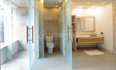 Unwind in North Bali: Freehold Villa with Beach Access