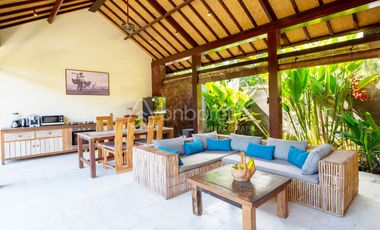 Unwind in North Bali: Freehold Villa with Beach Access