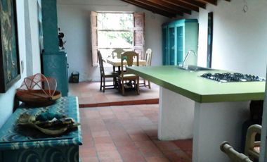 CASA FINCA EN EL POBLADO SAN LUCAS EN EXCELENTE UBICACIÓN