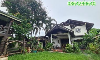 CH266-M Very lovely wooden house lanna style in Sanklang, Sankampang fully furnished ready to move in good for business not far from town just 20 minutes.