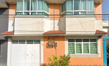 Venta de casa en Las Águilas, Nezahualcoyotl Edo Mex.