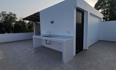Trade Everyday Stresses for Endless Ocean Breezes, 2-storey, 4 bed, 3 bath villa near the sea. This spacious haven awaits, yours for only 7.25 Mil. (P
