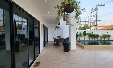 Trade Everyday Stresses for Endless Ocean Breezes, 2-storey, 4 bed, 3 bath villa near the sea. This spacious haven awaits, yours for only 7.25 Mil. (P